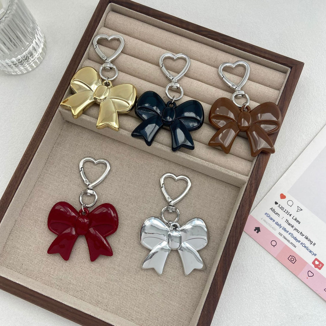 Elegant Bow-Shaped Keychain Bowlift