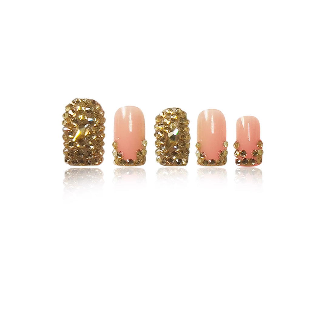 Glamorous Rhinestone-Embellished Nail Extensions Bowlift