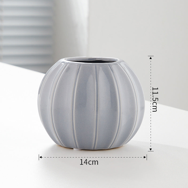 Decorative ceramic vase with modern ribbed design Bowlift