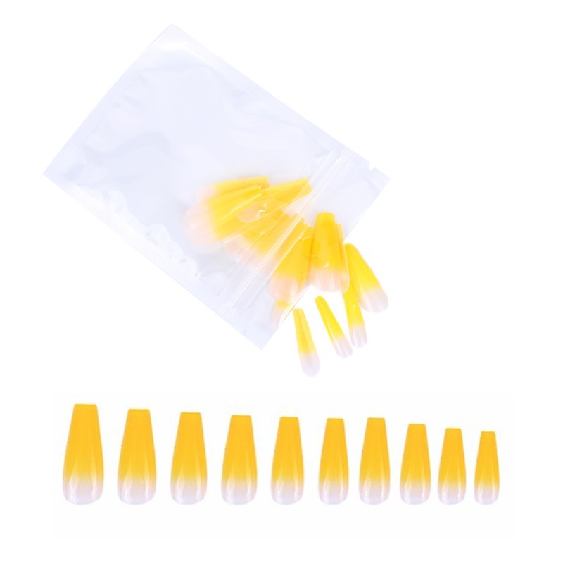 Artificial nails in elegant stiletto design Bowlift