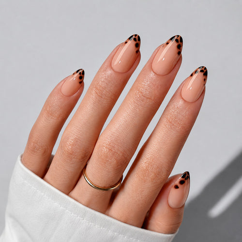 Elegant Press-On Nails with Animal Accents Bowlift
