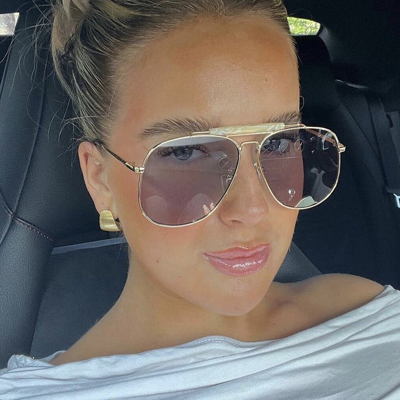 Women Pilot Sunglasses with stylish design and UV protection Bowlift