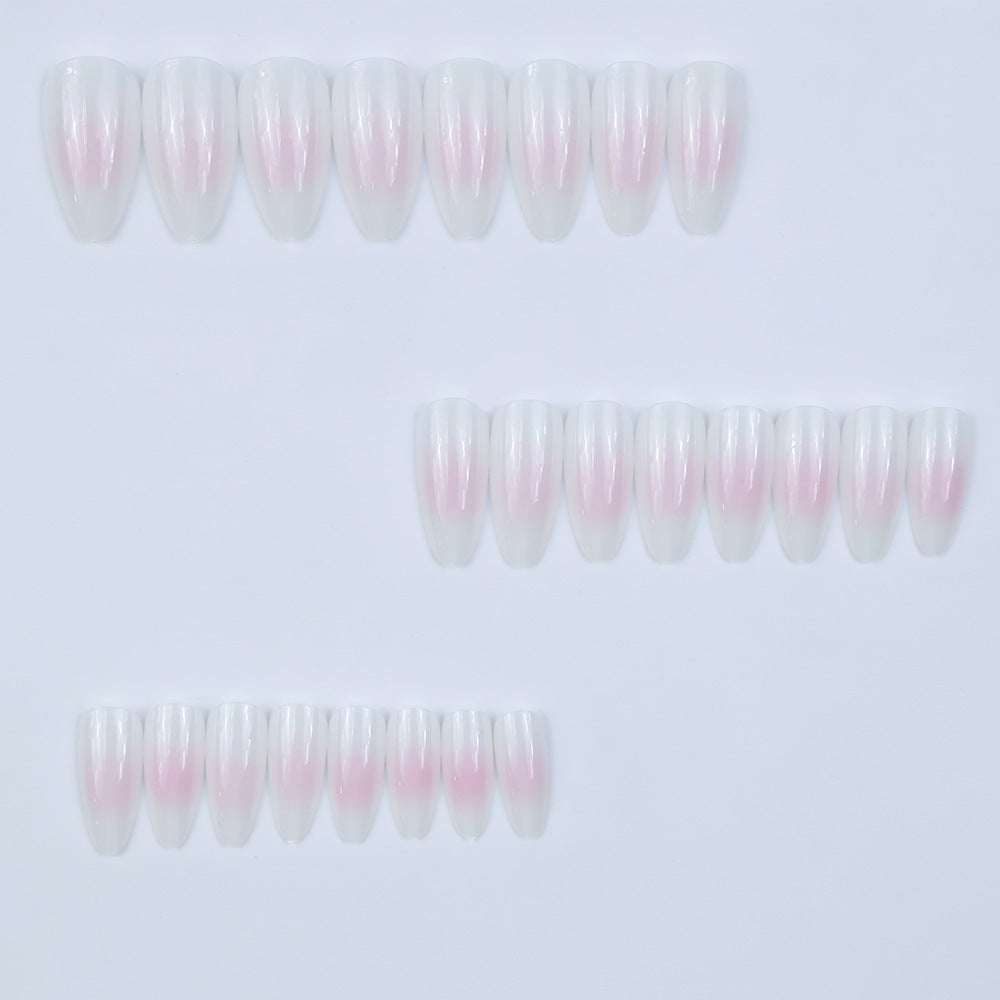 Artificial nails with elegant shine and soft gradient Bowlift