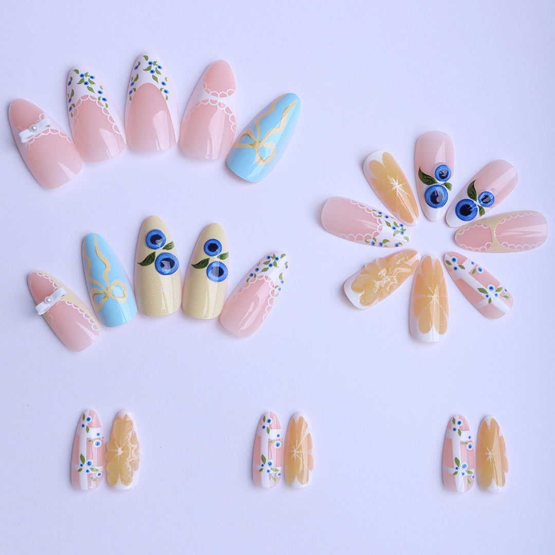 Artificial nails with luxurious 3D applications Bowlift