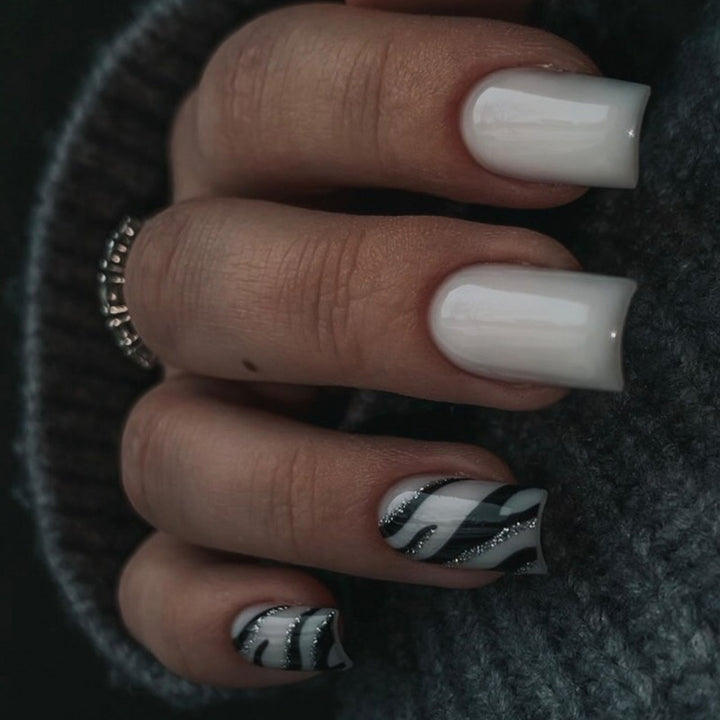 Artistic Nail Art Extensions Bowlift