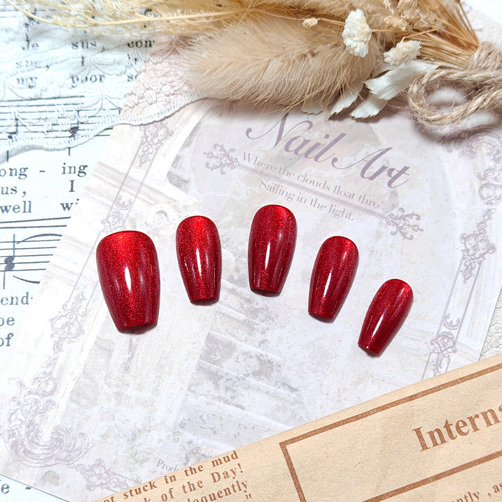 Sparkling Artificial Nails In Elegant Design Bowlift