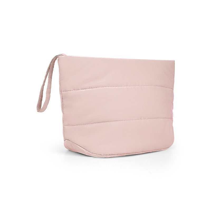 Stylish and Functional Cosmetic Bag Bowlift