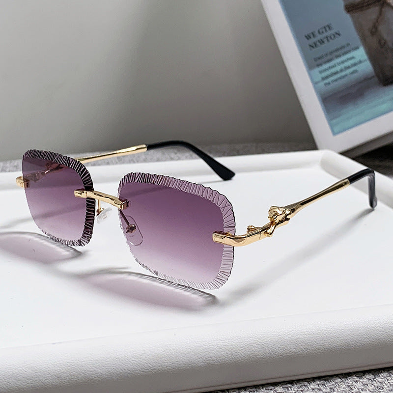 Women's fashionable sunglasses with textured frame and subtle gradient Bowlift