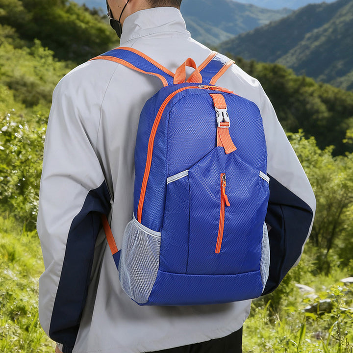Sporty backpack with multiple pockets and breathable back Bowlift