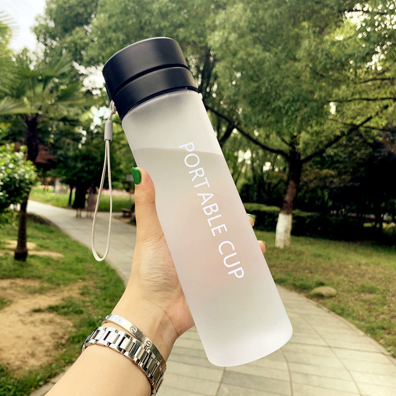 Women's portable water bottle with practical cleaning system Bowlift