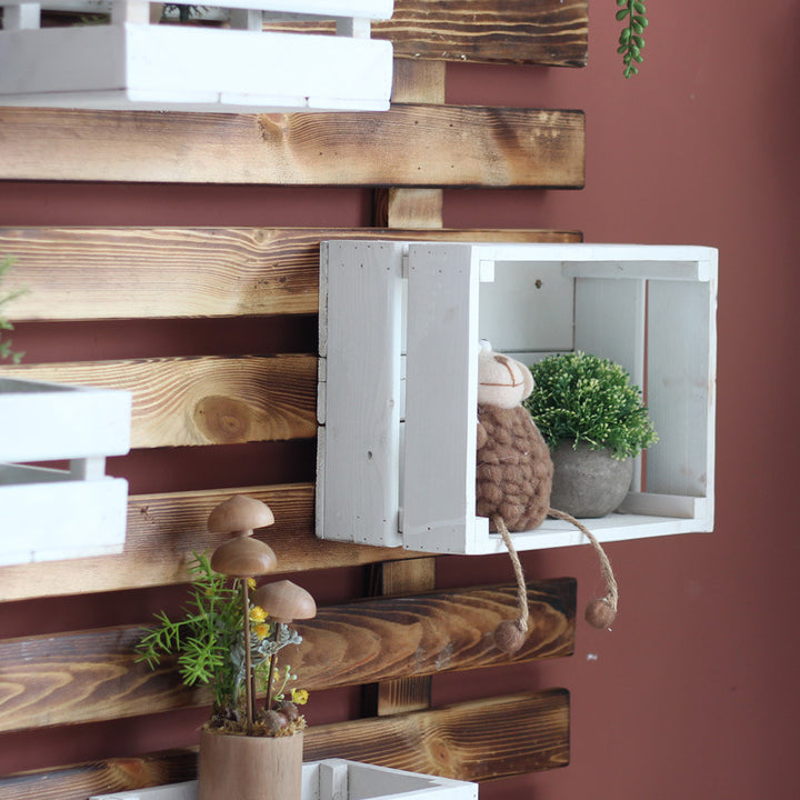 Wall shelf system with integrated storage boxes Bowlift