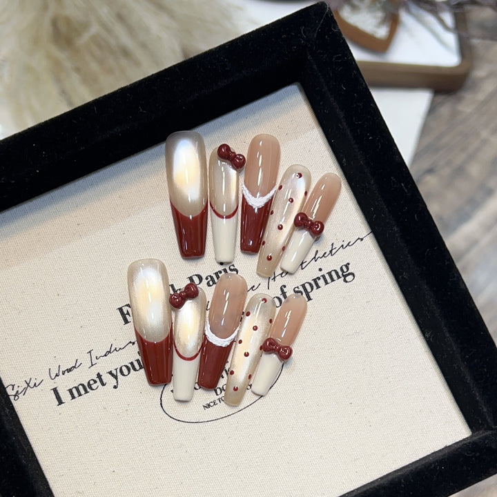 Premium Press-On Nail Art Set with Elegant Heart & Leaf Design Bowlift