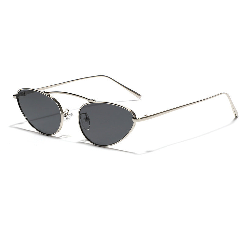 Fashionable sunglasses with elegant metal frame Bowlift