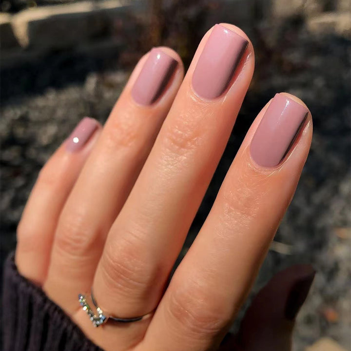 Elegant Nail Art with Gloss Finish Bowlift