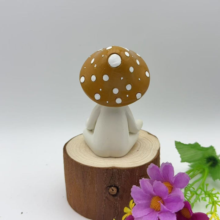 Decorative figure of a meditating mushroom Bowlift