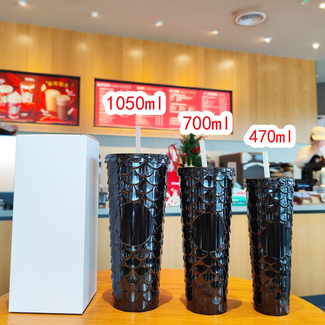 Ladies trendy drinking cups in wave pattern Bowlift