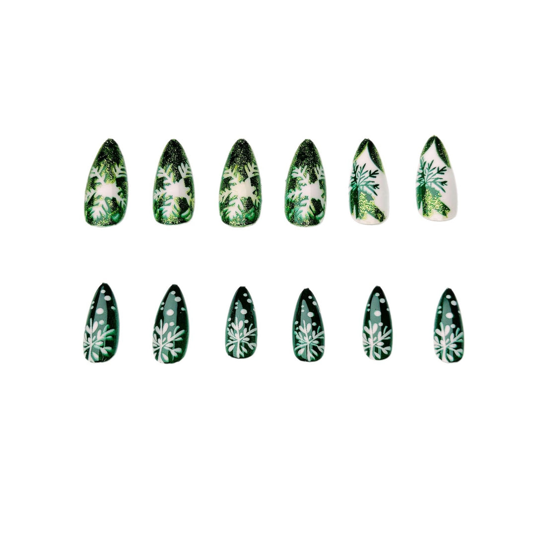 Artificial nails with festive snowflake and star motif Bowlift