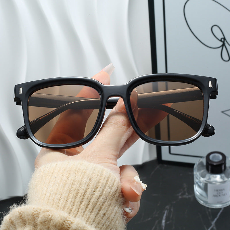 Women Fashionable Square Sunglasses with Transparent Frame Bowlift