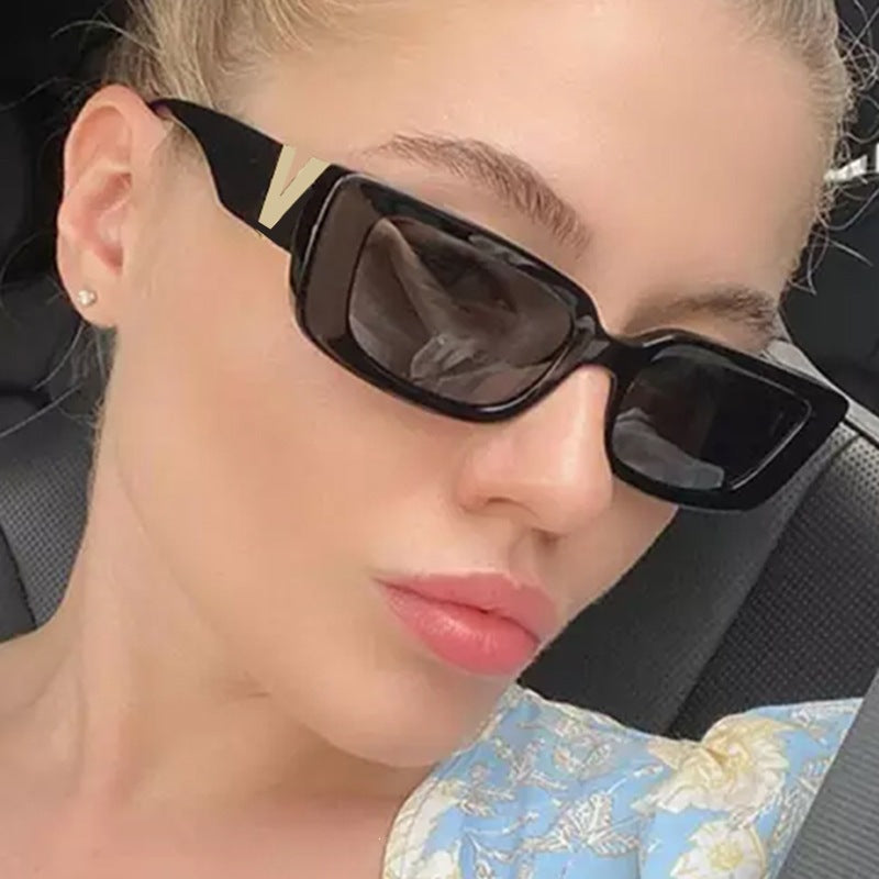 Retro-Inspired Geometric Frame Sunglasses Bowlift