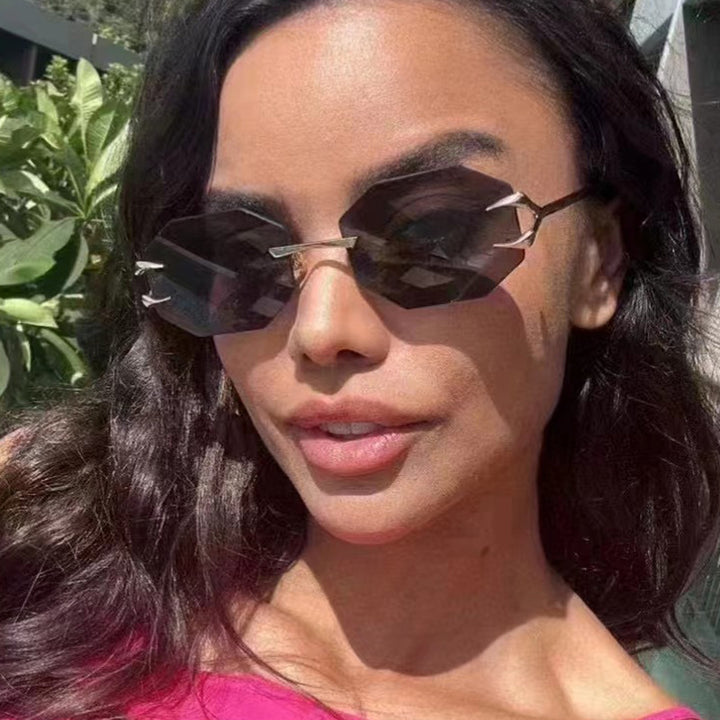 Women's geometric sunglasses with modern metal frame Bowlift