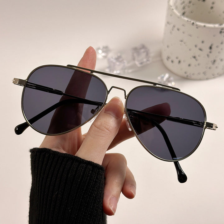 Women's timeless pilot sunglasses with high-quality frame Bowlift