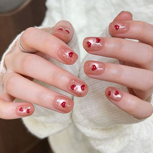 Innovative Heart-Themed Adhesive Nail Art Bowlift