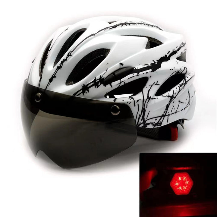 High-Performance Cycling Helmet Bowlift