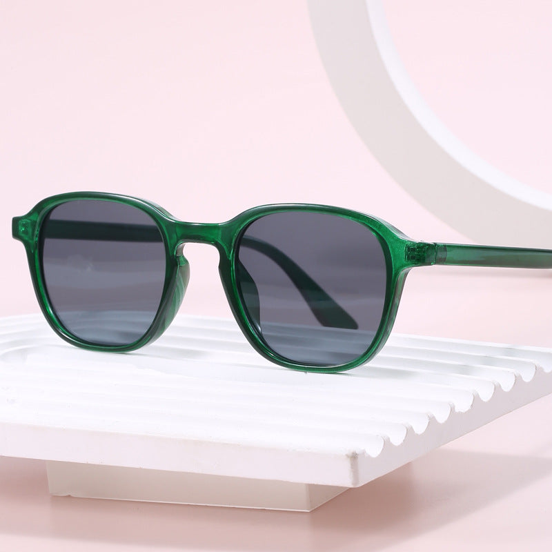 Ladies stylish sunglasses with round frame and UV protection Bowlift