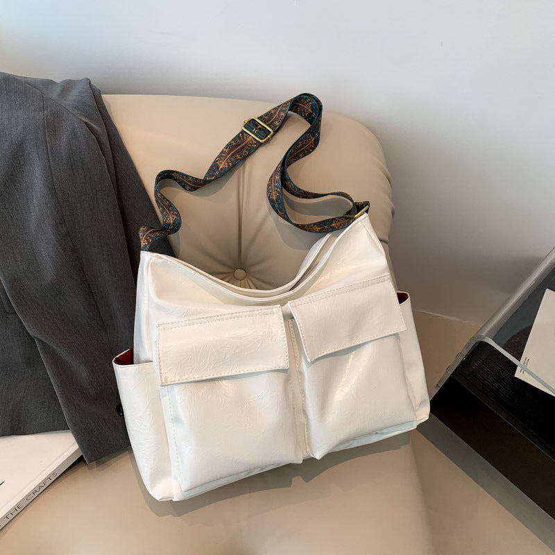 Chic Metallic Handbag Bowlift