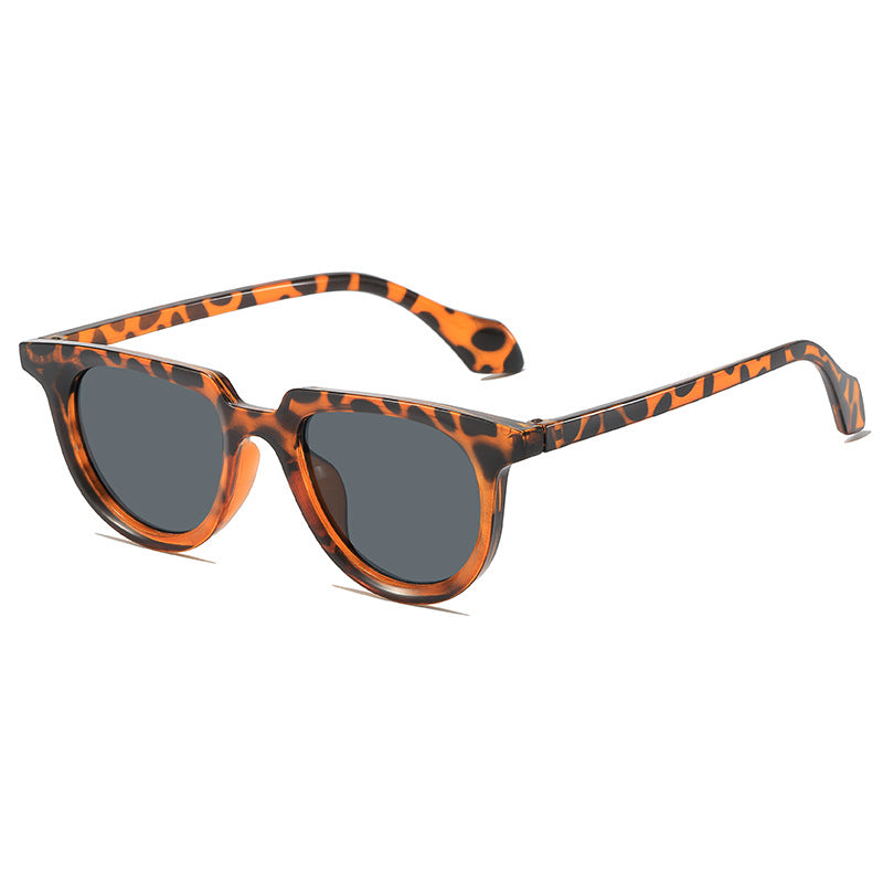 Retro-Inspired Clear Frame Sunglasses Bowlift