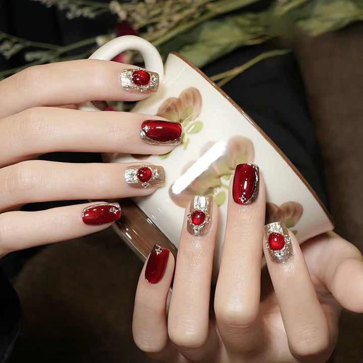 Elegant Foil and Floral Press-On Nail Set Bowlift