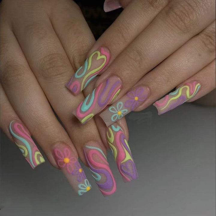 Artificial nails with creative design Bowlift