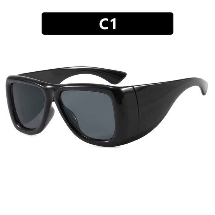 Ladies trendy oversized sunglasses with striking tortoiseshell design Bowlift