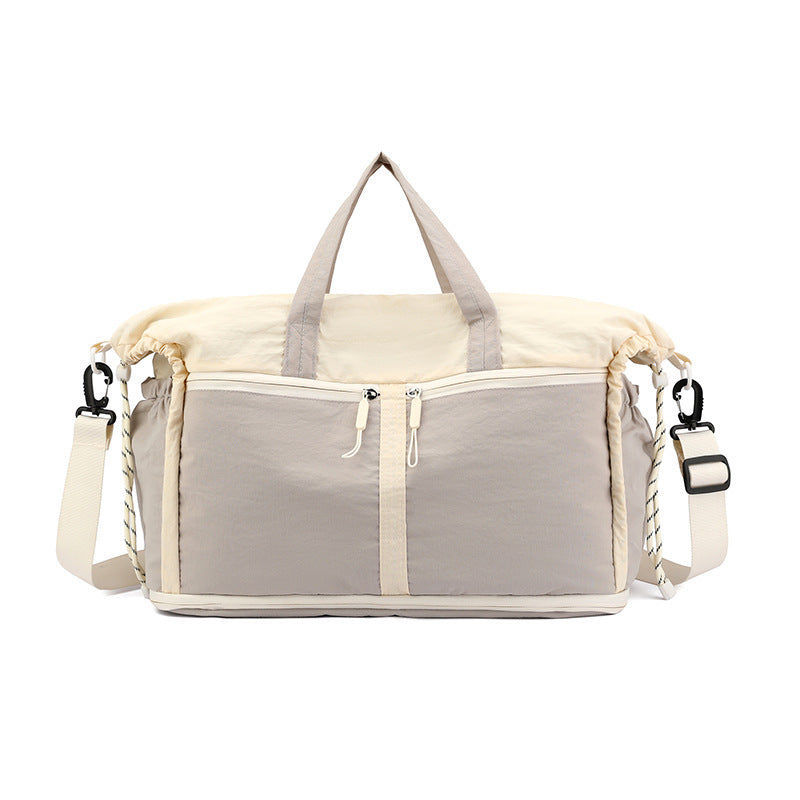 Sporty travel bag with smart organizer compartments Bowlift