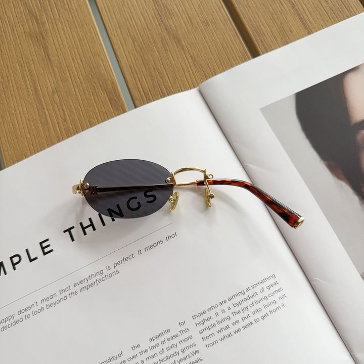 Modern Round Frame Eyeglasses Bowlift