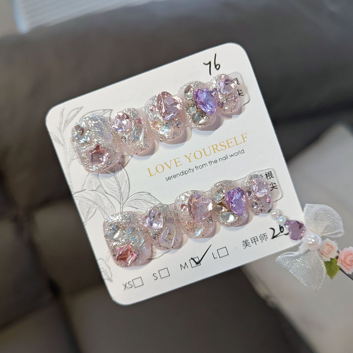 Glamorous Heart-Themed Press-On Nail Set Bowlift