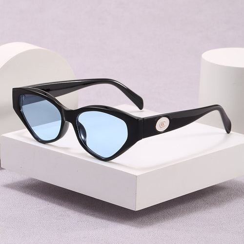 Ladies fashionable sunglasses in elegant design Bowlift