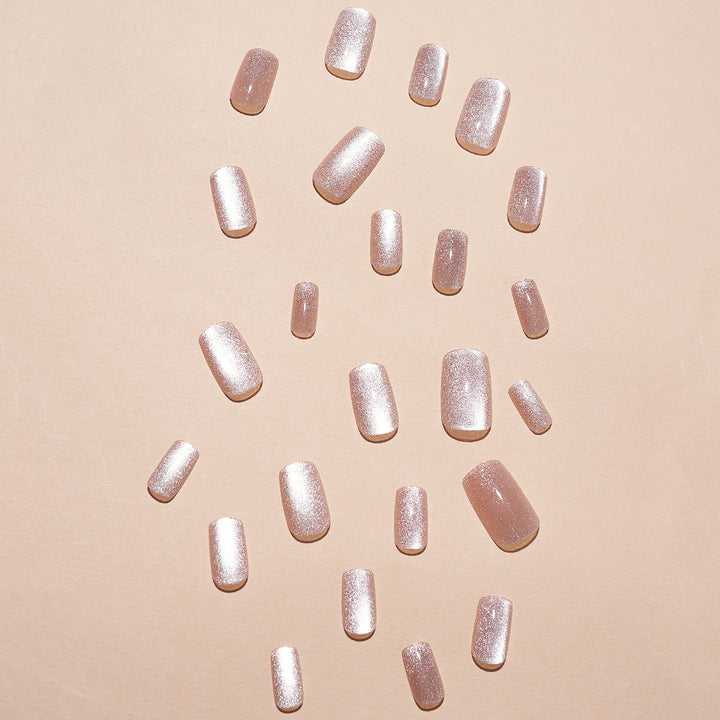 Glamorous artificial nail set with glitter and ombre effect Bowlift