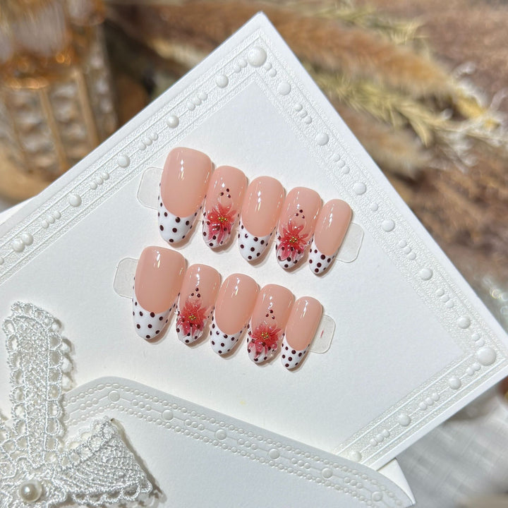 Elegant Floral Press-On Nails Bowlift