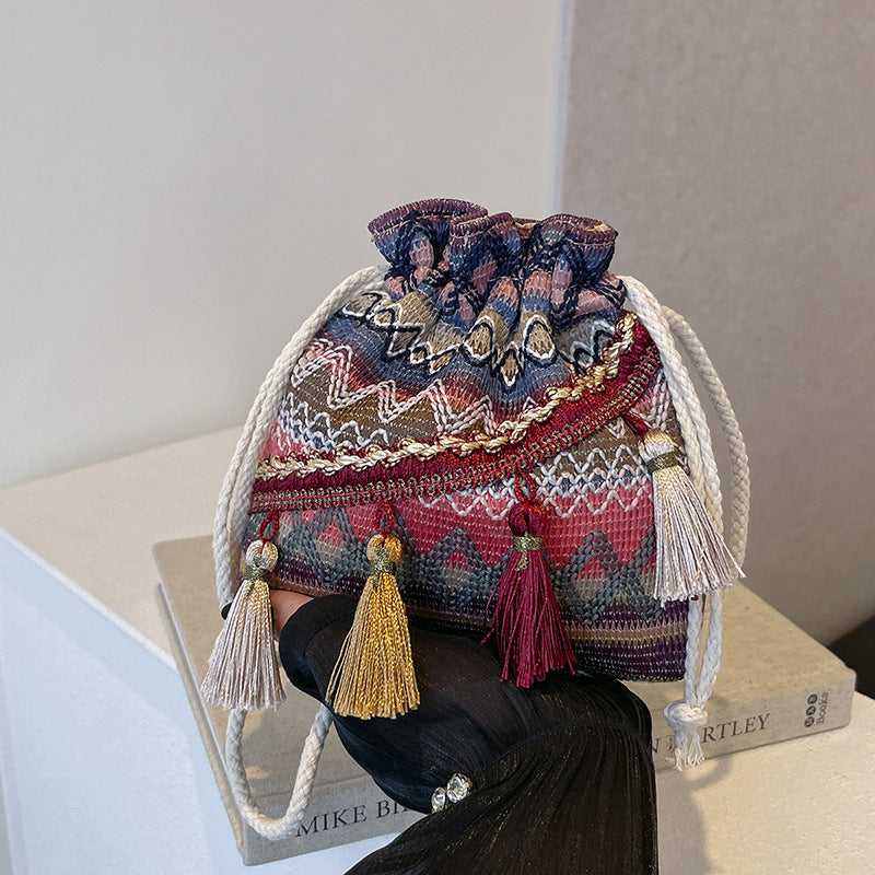 WoBohemian Embroidered Bucket Bag Bowlift