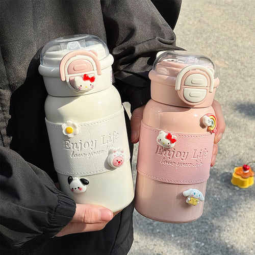 Ladies multifunctional drinking bottle with creative silicone elements Bowlift