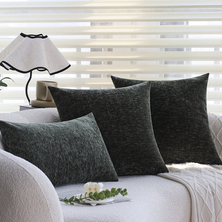 Square cushion cover made of soft chenille velvet with a mottled structure Bowlift