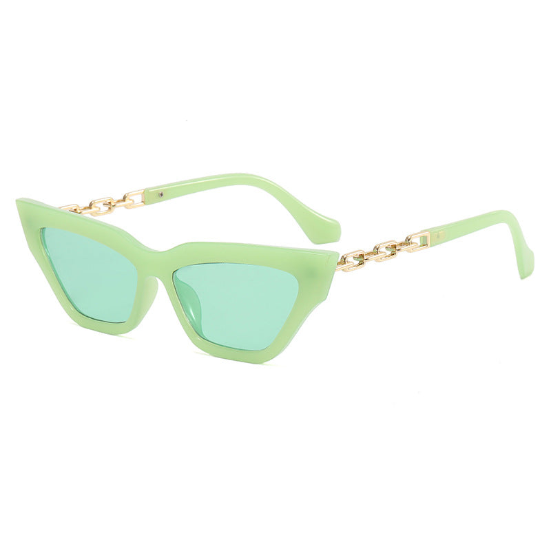 Women Trendy Sunglasses with Exclusive Chain Details Bowlift