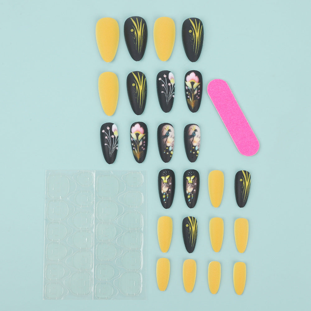 Artificial nails with floral patterns and accessories Bowlift