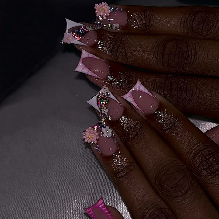 Artificial nails with unique 3D decorations Bowlift