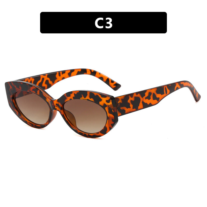 Women Cat-Eye Sunglasses in stylish plastic design Bowlift