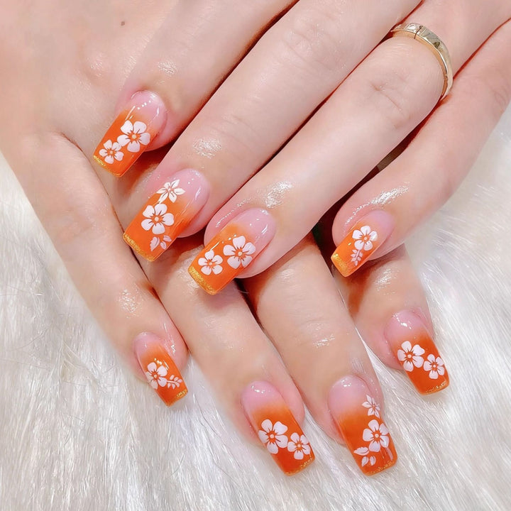 Creative Nail Art with Exotic Leaf Design Bowlift