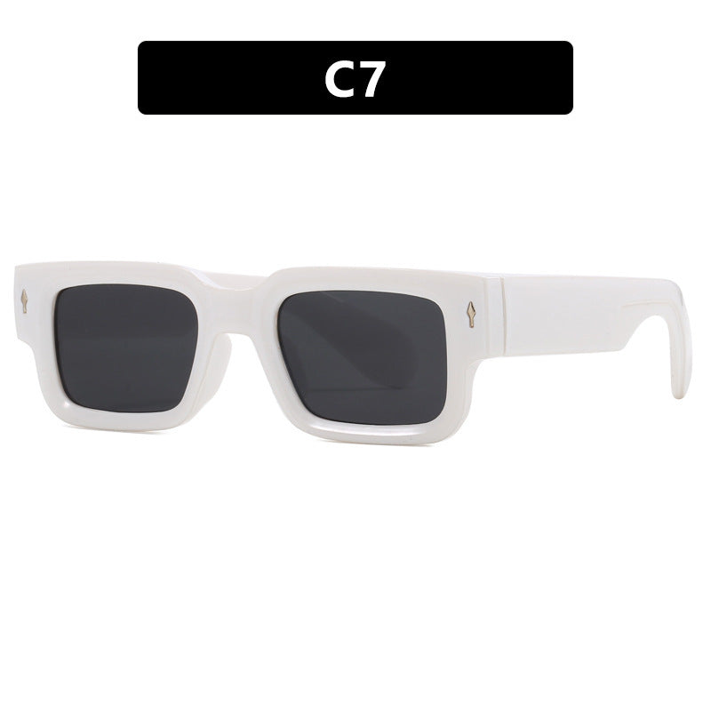 Women's fashionable square sunglasses with striking design Bowlift