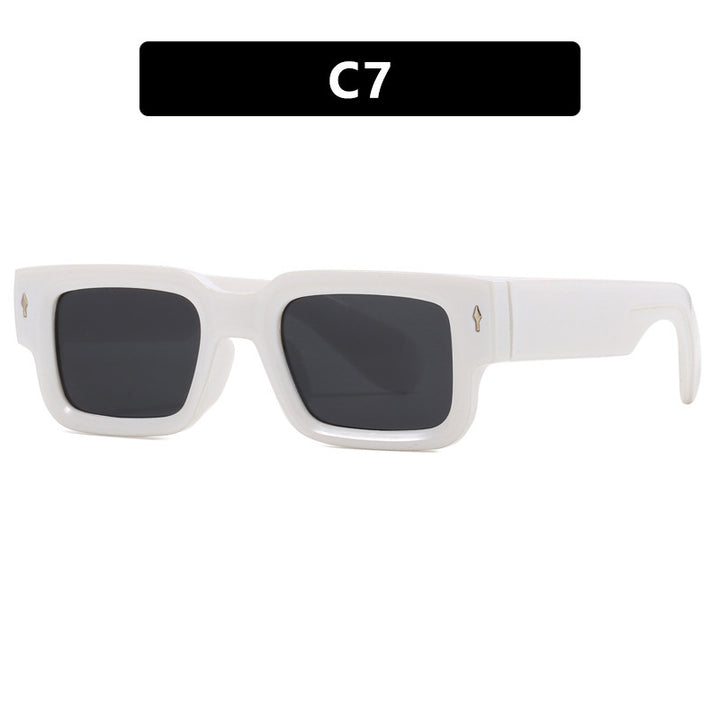 Women's fashionable square sunglasses with striking design Bowlift