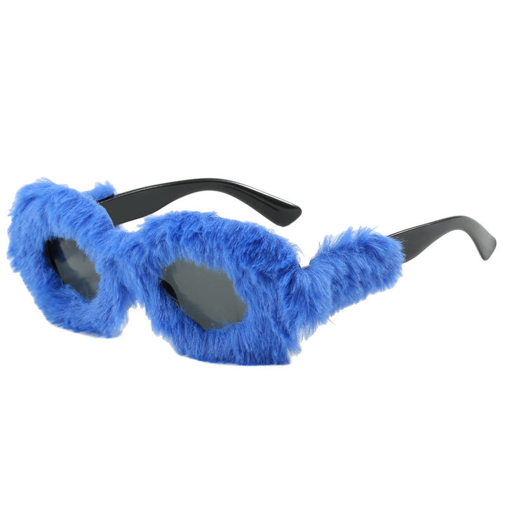 Women eye-catching designer sunglasses with luxurious fur frame Bowlift